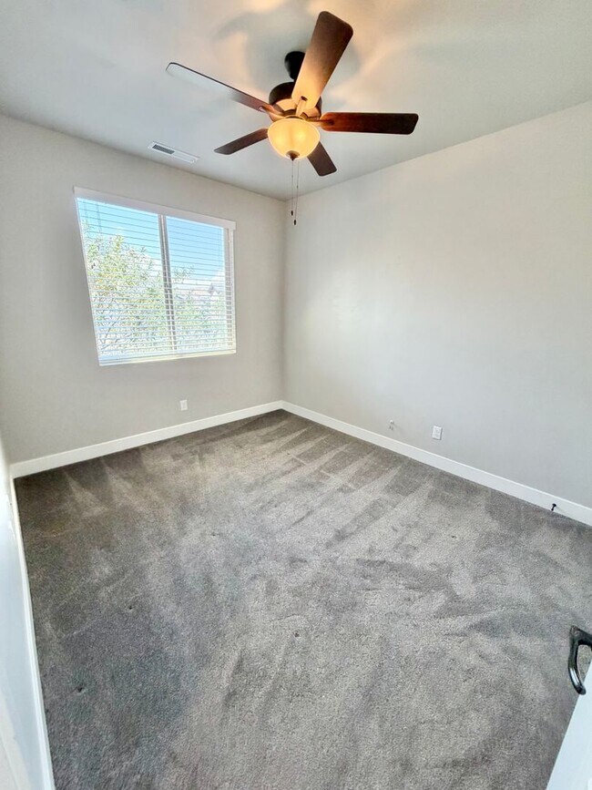 Building Photo - 1496 W 460 N