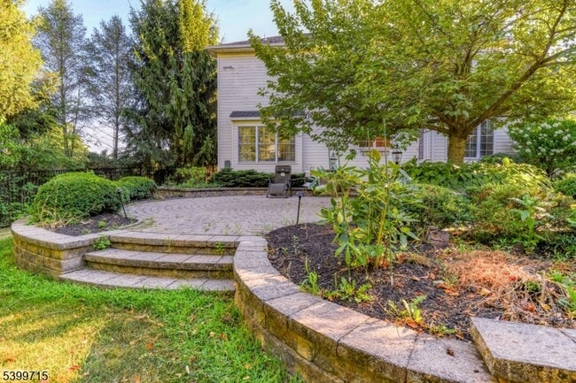 Building Photo - 5 Hidden Valley Way