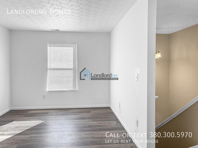 Building Photo - 8111 Royal Elm Dr