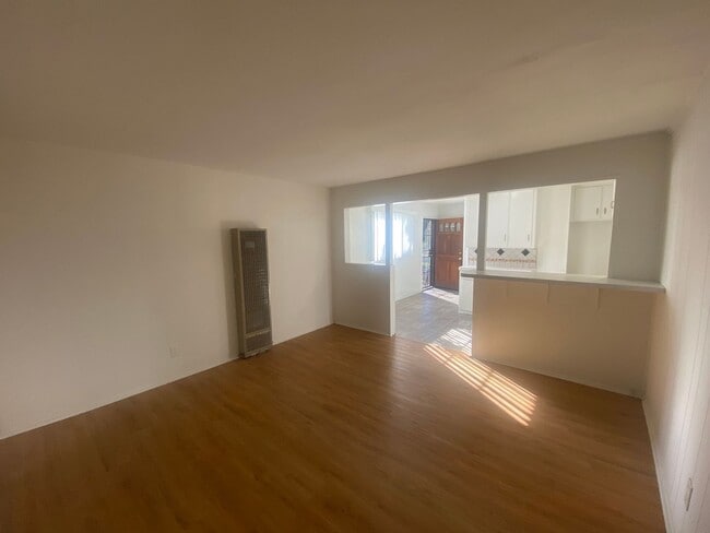 Building Photo - Randall Apartments