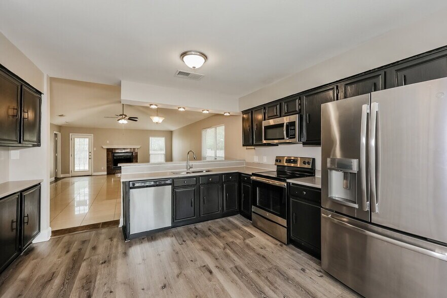 Building Photo - 9105 Cranwell Ct