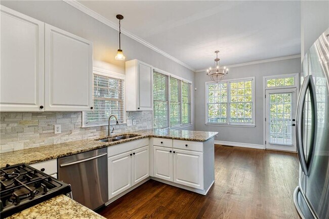 Building Photo - 1362 Cartecay Dr NE