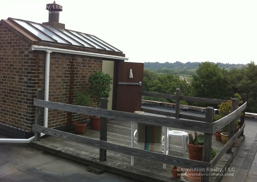 Building Photo - 5 Colliston Rd