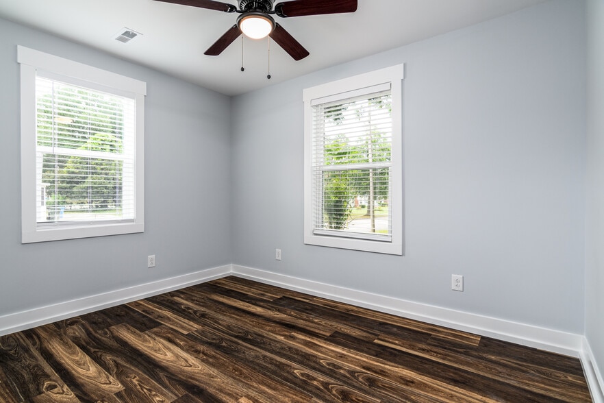 Spare Bedroom 1 - 503 Hampton St