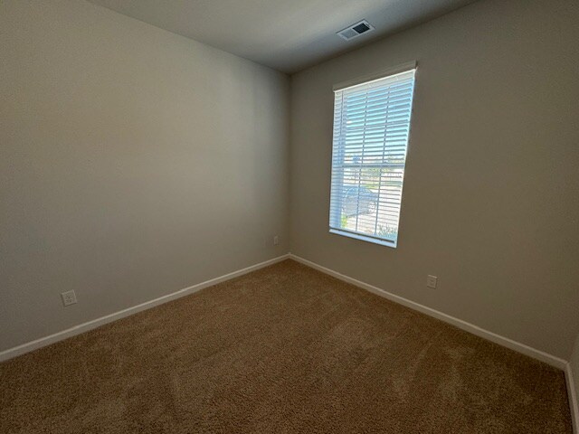 Building Photo - 802 Dallas Dr