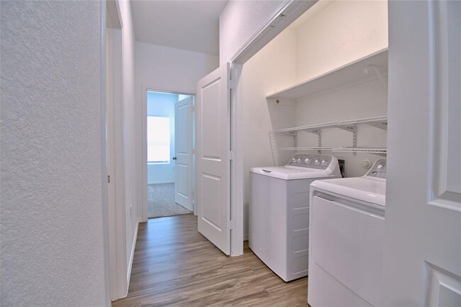 Building Photo - 2233 Forgetmenot Ln