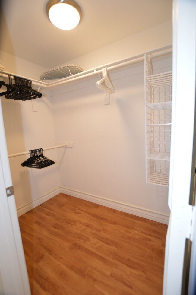 Building Photo - Charming Furnished Studio with Large Patio...