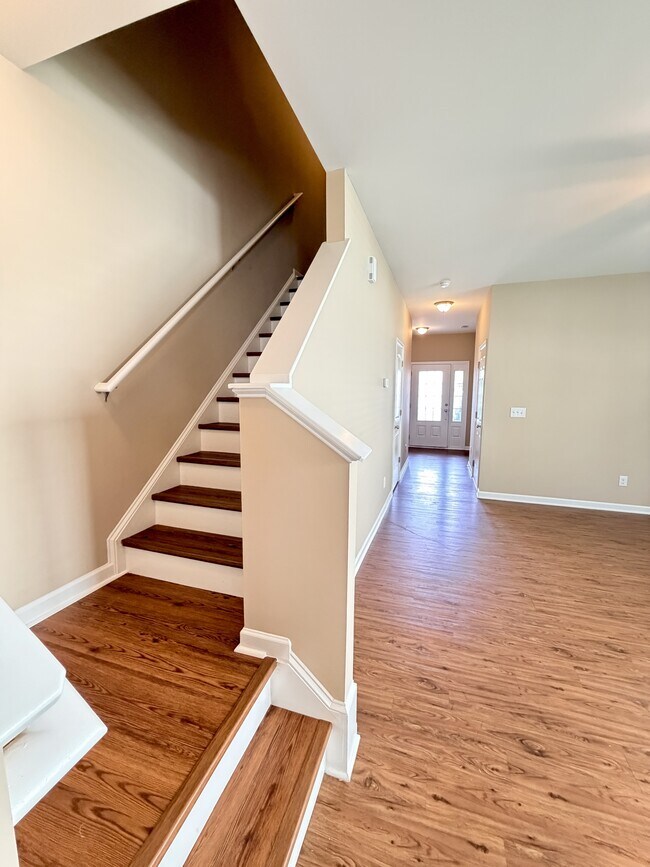 Building Photo - 3719 Landshire View Lane