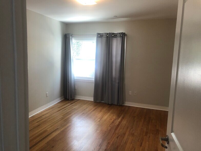 Bedroom - 1250 Edris Dr