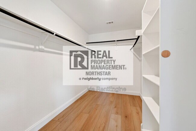 Building Photo - 1804 Huisache St