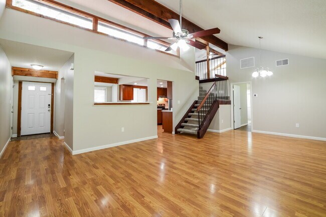 Building Photo - 1338 N Marcy Dr