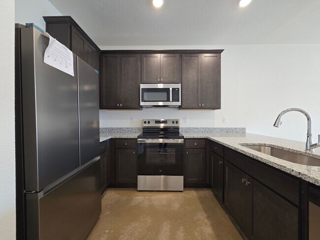 Building Photo - 908 Cherry Laurel Ln
