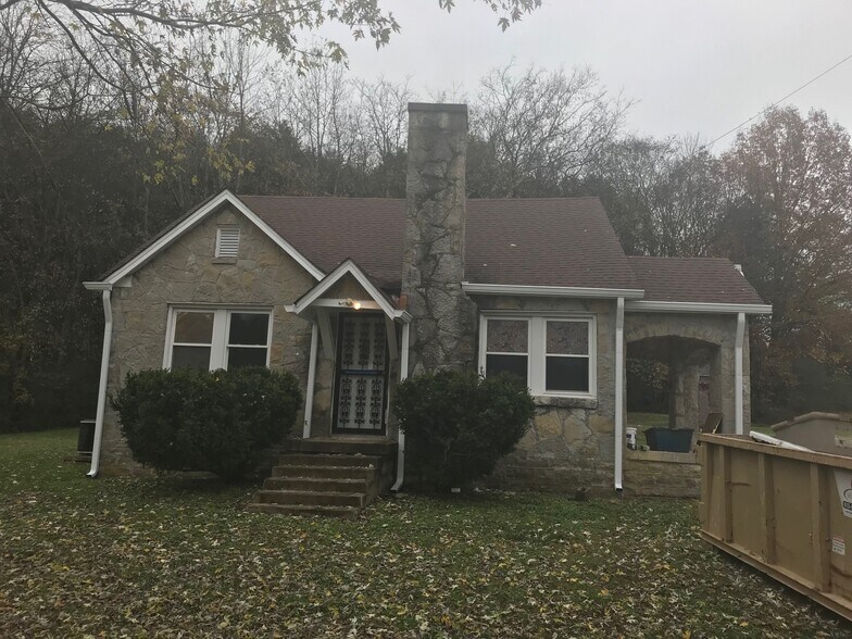 Building Photo - 2200 Claylick Road