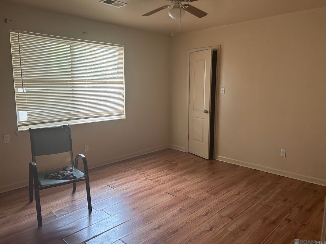 Building Photo - 6072 Wilton Dr