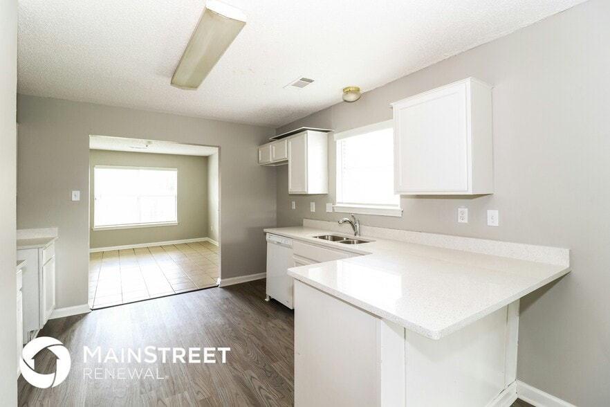 Building Photo - 4550 Cedargreen Cove
