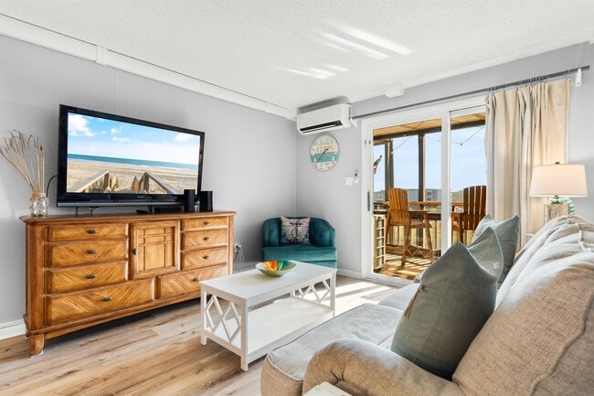 Building Photo - 9501 Maison Ct