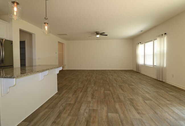 Building Photo - 4740 Wesmar Ct