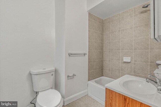 Building Photo - 1124 S 15th St