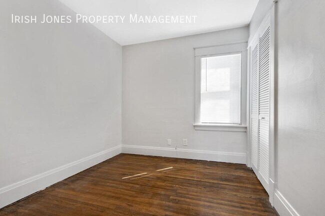 Building Photo - 35 Weyand Ave
