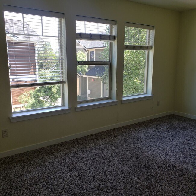 Building Photo - SAW1530O