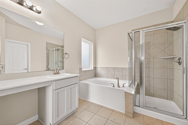 Building Photo - 9738 Willowmoor Lane