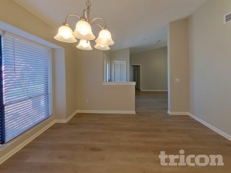 Building Photo - 15803 Hampton Village Dr