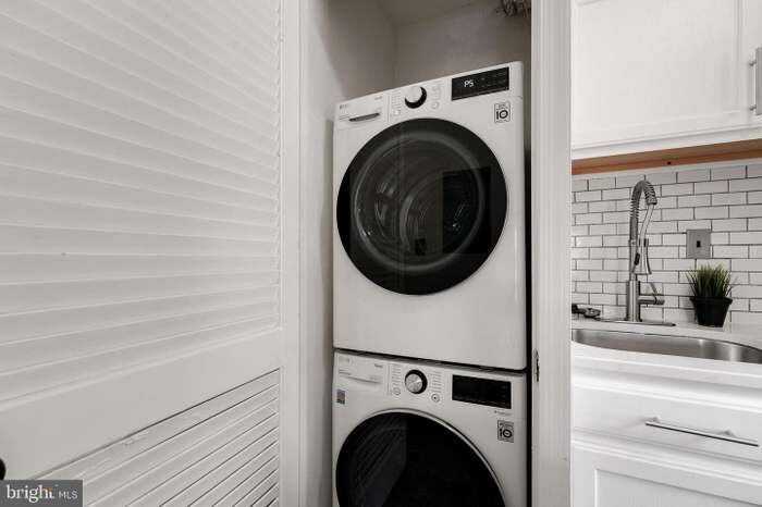 Building Photo - 2016 37th St SE