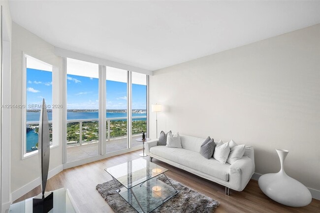 Building Photo - 4775 Collins Ave