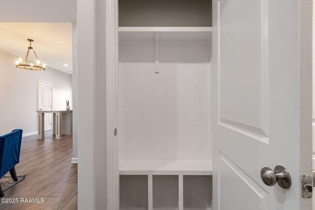 Building Photo - 109 Tyreek Dr