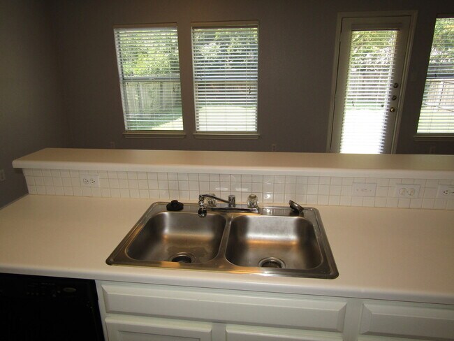 Building Photo - 14704 Noya Dr