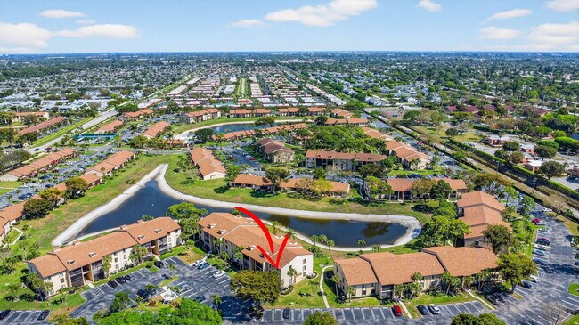 Building Photo - 812 Sky Pine Way