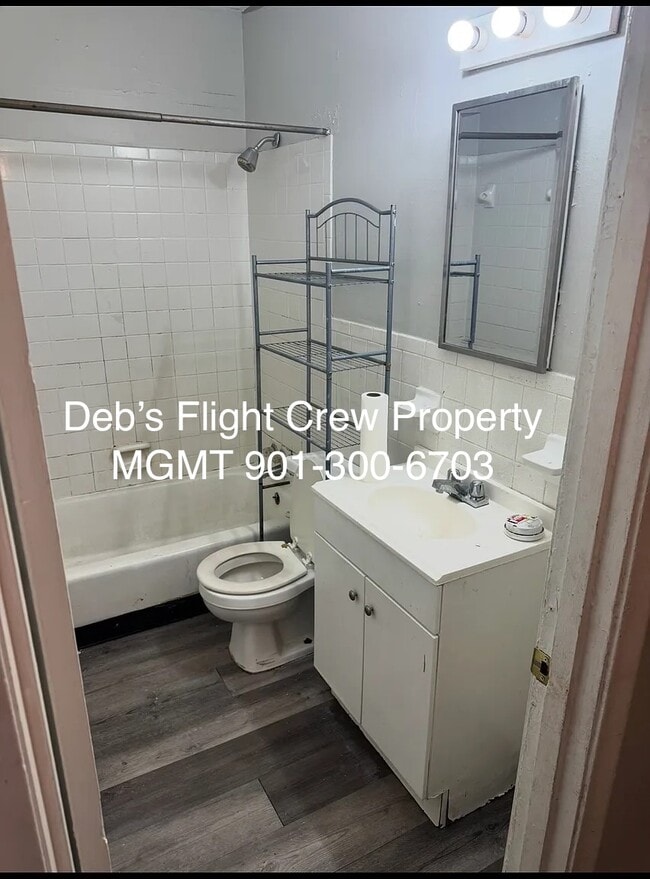 Building Photo - 3432 Mayflower Ave