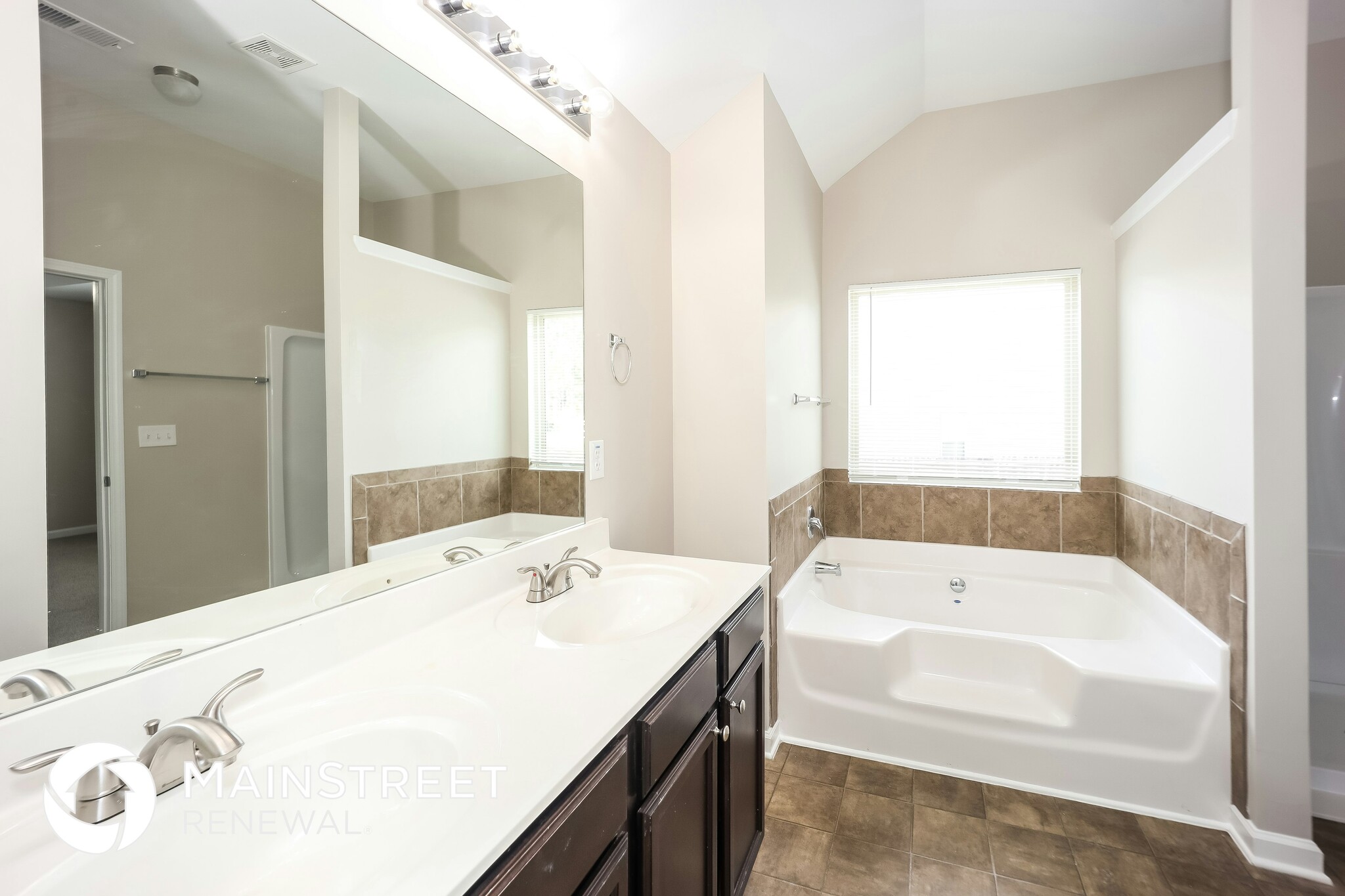 Building Photo - 6372 Woodwell Dr