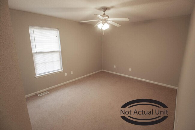 Building Photo - 4015 Snowy Owl Dr
