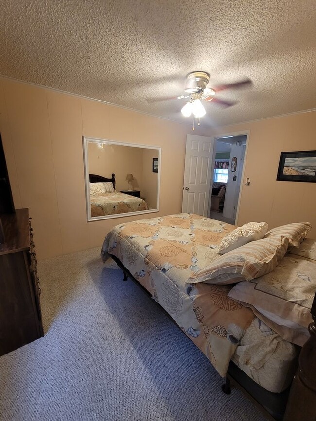 Building Photo - 5 Bedroom Beach House