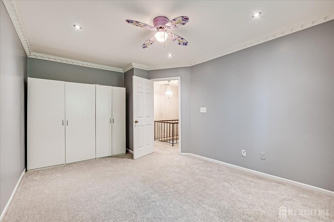 Building Photo - 6 Tulip Ct