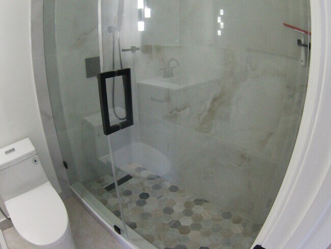 Building Photo - 319 Normandy G