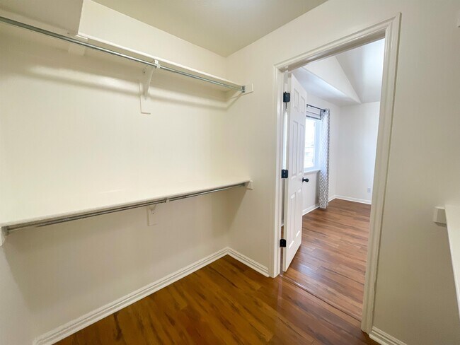 Building Photo - 8212 N Cedar Springs Rd