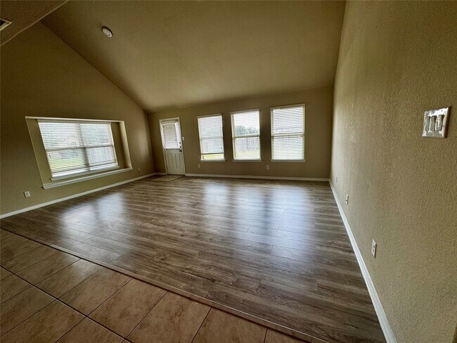 Building Photo - 2903 McDonough Way