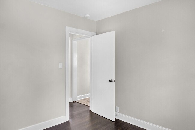 Building Photo - Lovely 3 bedroom, 1 bathroom home in High Point with LVP throughout!