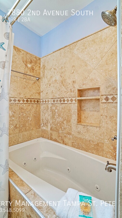 Building Photo - ***Beautiful St Pete Waterfront Home***