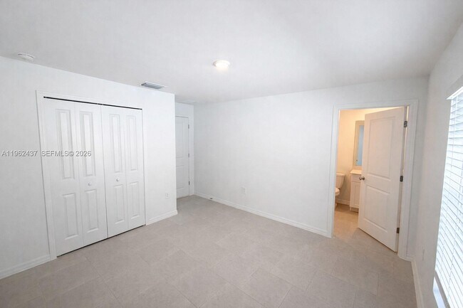 Building Photo - 17240 Cantu Ct