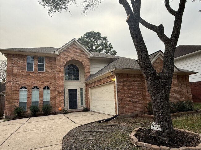 Building Photo - 12919 Deer Cove Ln