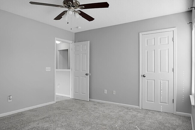 Building Photo - Spacious 2 Story, 4 BR, 2.5 BA, 2 Car Gara...
