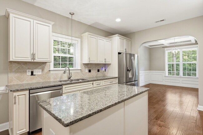 Building Photo - 265 Heather Brook Cir
