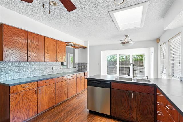 Building Photo - 1744 Hartford Dr