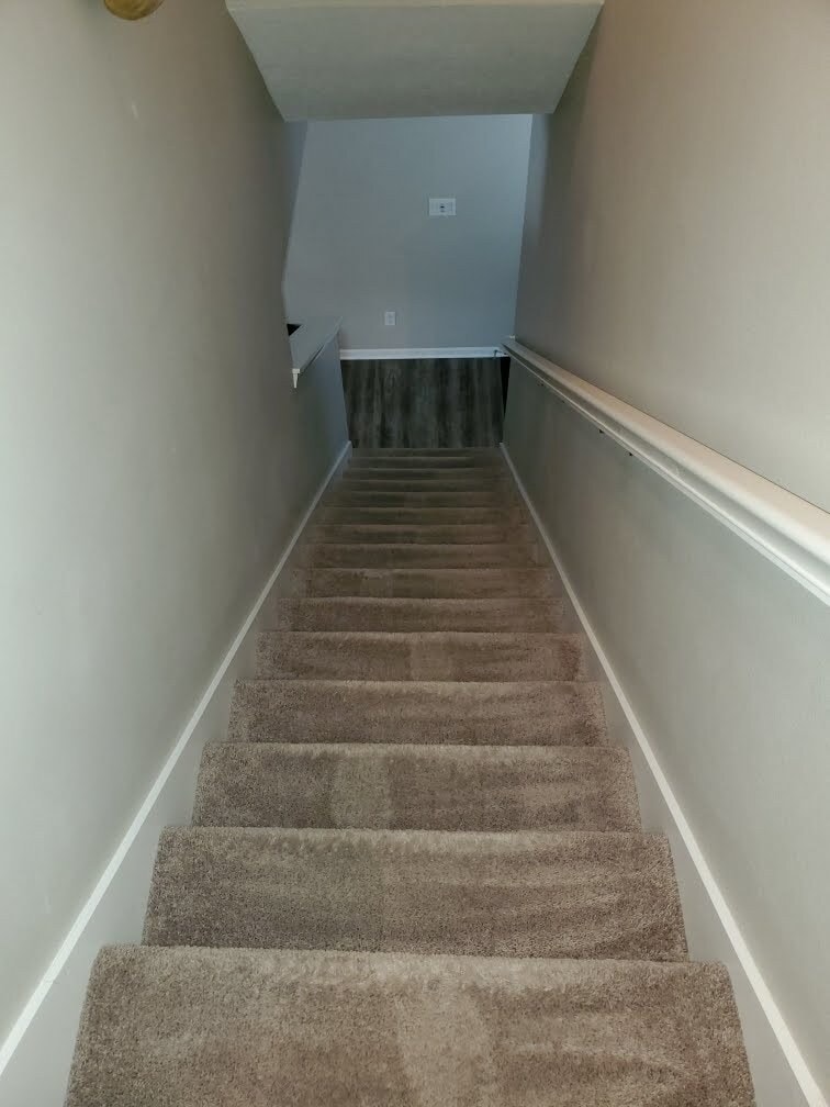 Building Photo - 925 SE 10th Ln