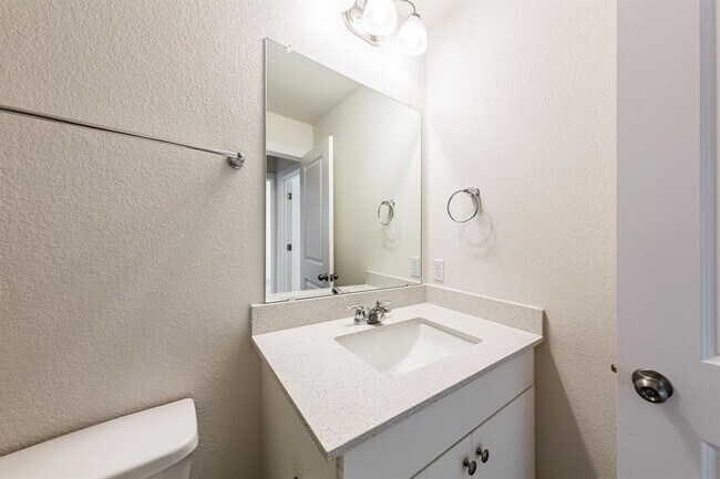 Building Photo - 401 White Steppe Way