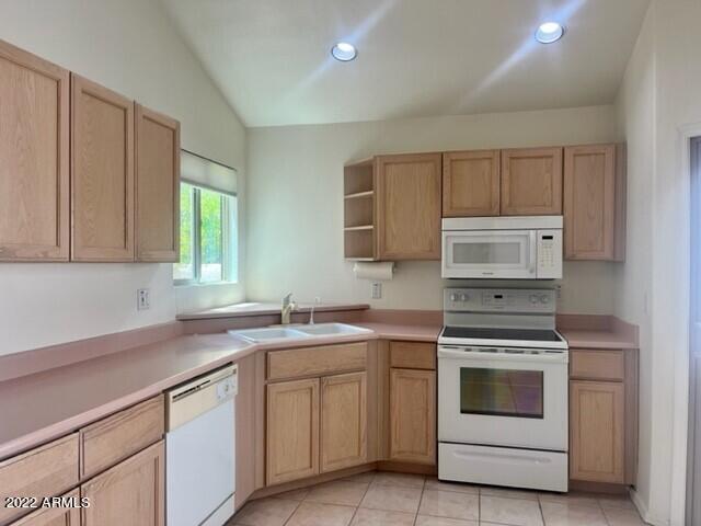 Building Photo - 7533 E Camino Real