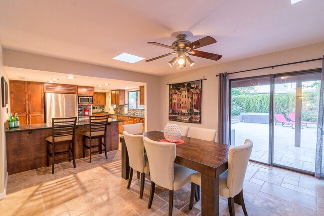 Building Photo - 6802 E Ludlow Dr